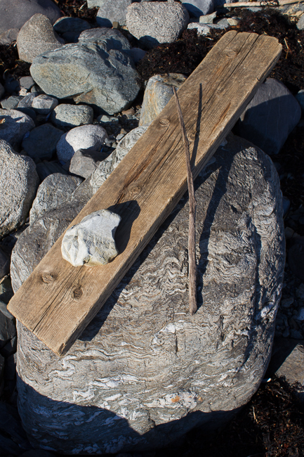 <p style="text-align: center;">Collaborative Beach Installation with Guy Marsden - 2011</p>